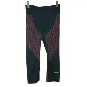 Nike zonal strength black running cropped leggings size XS